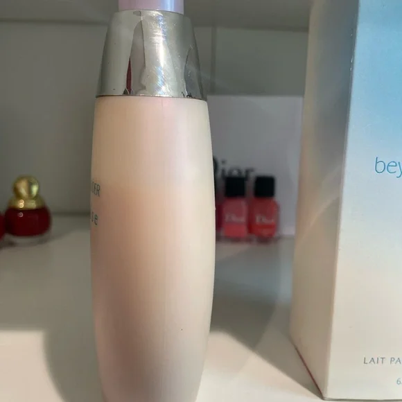 Estée Lauder Beyond Paradise Body Lotion 6.7 Fl Oz / 200 mL